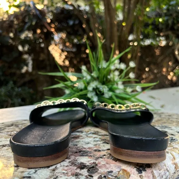 🌷- Veronica Beard ENI black Chain-Trimmed Leather Slides Gold hardware size…