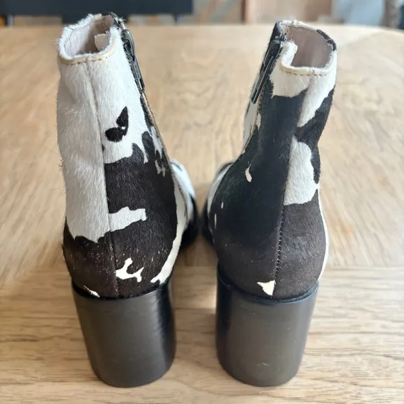 $245 INTENTIONALLY BLANK Cow Hide Ankle Boots Leather Heeled Booties SIZE 5 EUC