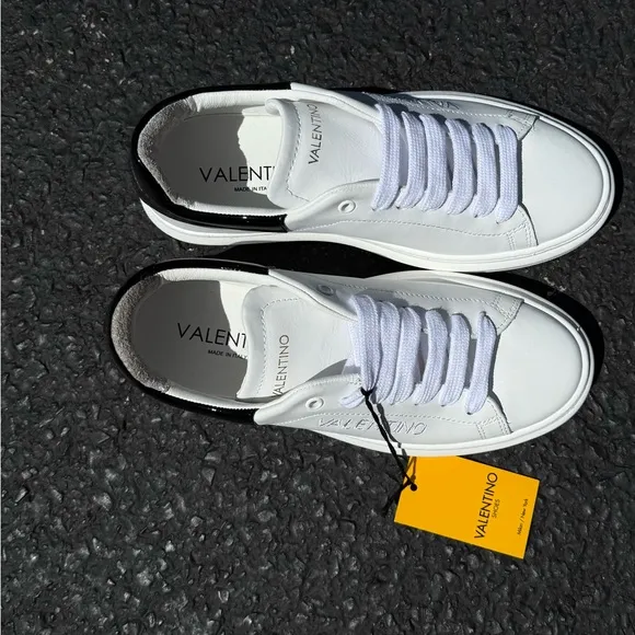 $485 Valentino Fresia Bright Leather Sneaker, Women's White and Black
