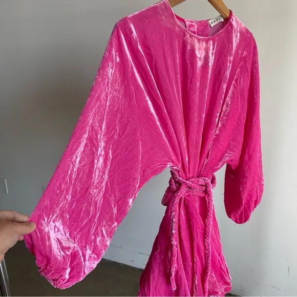$575 NWT Rhode Pink Ella Velvet Dress in Jaipur Sz Medium