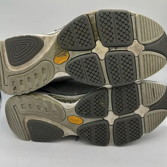 Abeo Aero 2.0 gray men’s athletic shoes, size 10