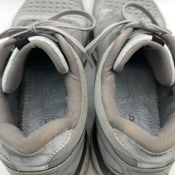 Abeo Aero 2.0 gray men’s athletic shoes, size 10