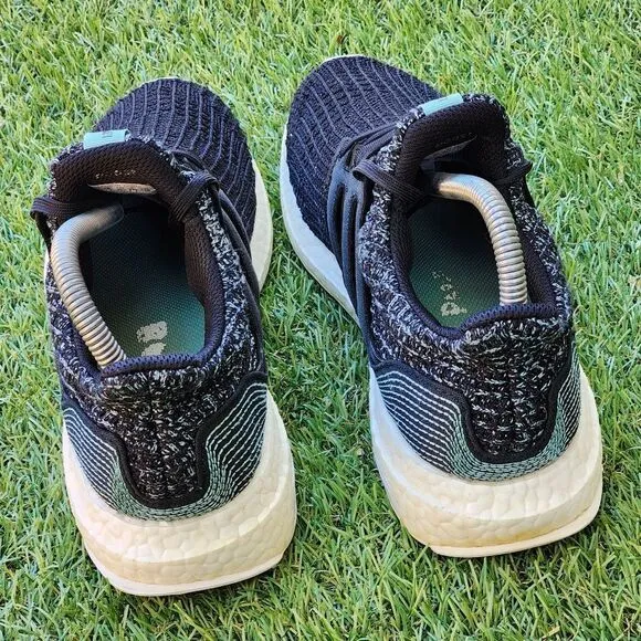 ADIDAS ULTRABOOST - Women's Sneakers - SIZE 7.5