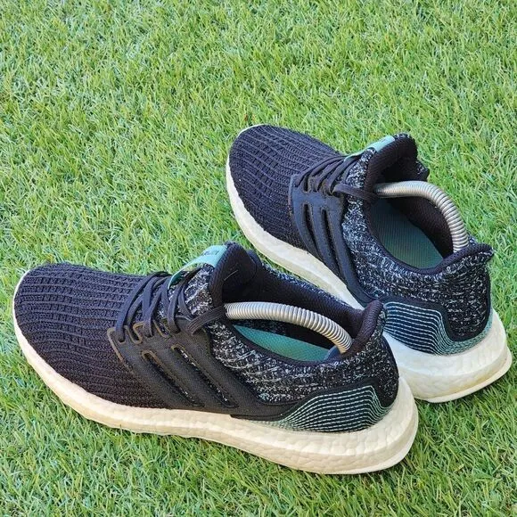 ADIDAS ULTRABOOST - Women's Sneakers - SIZE 7.5