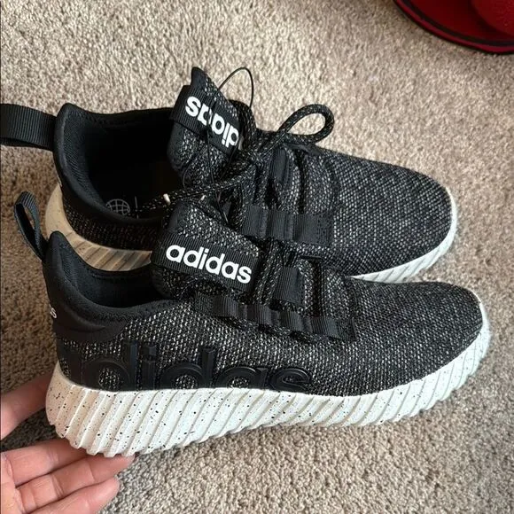 Adidas Kaptir 3.0 size 7 youth shoes! NWT