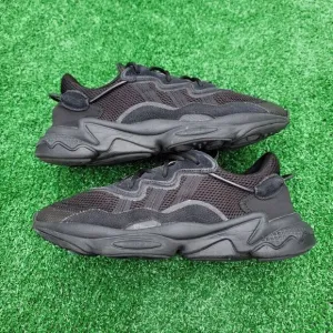 Adidas Ozweego - Men's Running Shoes - Size 7