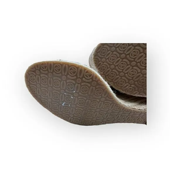 ADRIENNE VITTADINI PLATFORM ESPADRILLE Cari sandals grey snake skin print size 9