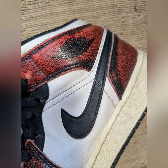 Air Jordan 1 Mid Se Gs 'Wear-Away' Shoes