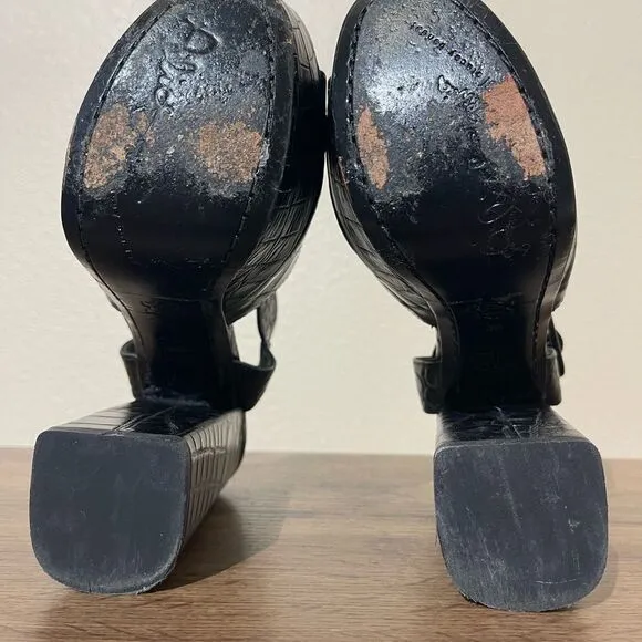 Alice   Olivia Black Croc-Embossed Platform Heels