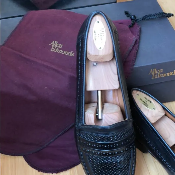Allen Edmonds Novara dress loafer