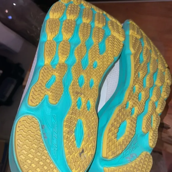 Altra Provision 7 Athletic Shoes