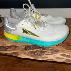 Altra Provision 7 Athletic Shoes