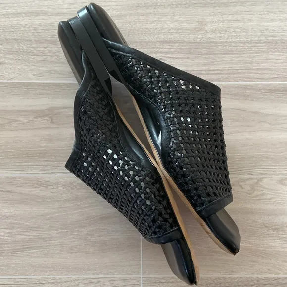Anine Bing -Hoxton Leather Slides Sandals