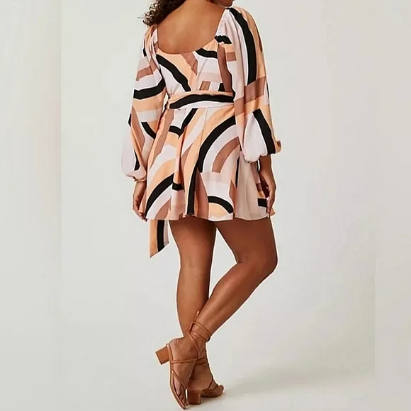 Anthropologie Hutch Geometric Women's Mini Wrap Dress SIZE: M