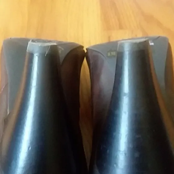 Arturo Chiang Violet Buckle &amp; Zipper Leather Boots