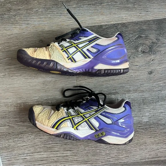 Asics IGS athletic shoes