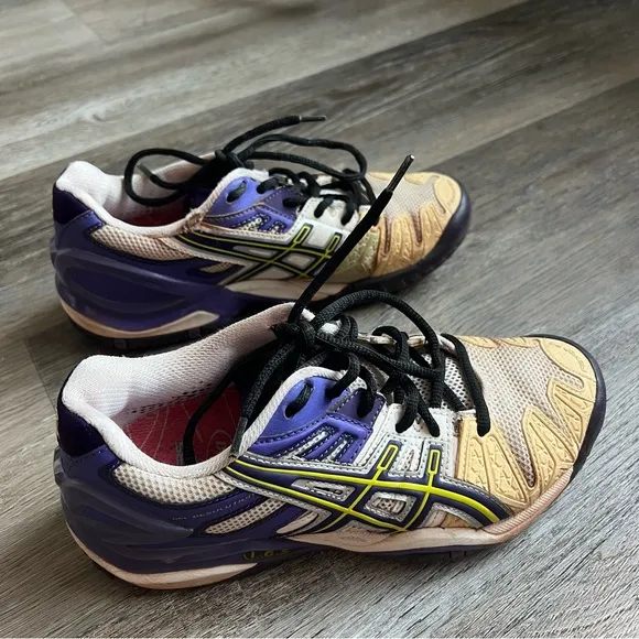 Asics IGS athletic shoes