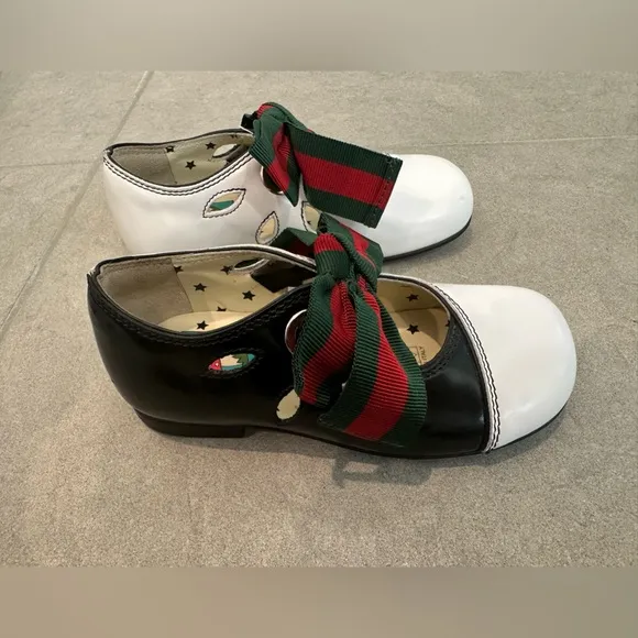 Authentic Gucci Kids Mary Jane Ballet Shoes Sandals Bow 23/7 brand new.