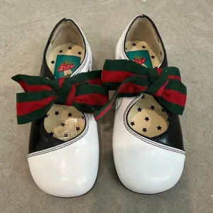 Authentic Gucci Kids Mary Jane Ballet Shoes Sandals Bow 23/7 brand new.
