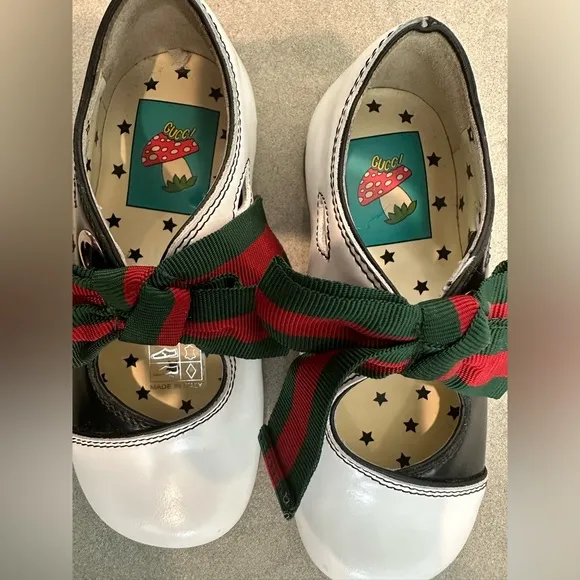 Authentic Gucci Kids Mary Jane Ballet Shoes Sandals Bow 23/7 brand new.