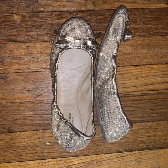 AUTHENTIC VALENTINO GARAVANI ROCKSTUD BALLERINAS micro studs bow  shoes 38 gold