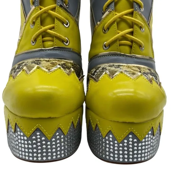 Azalea Wang Diver Platform Boots Sz 8.5 Yellow Heeled Embellished Chunky Lace Up