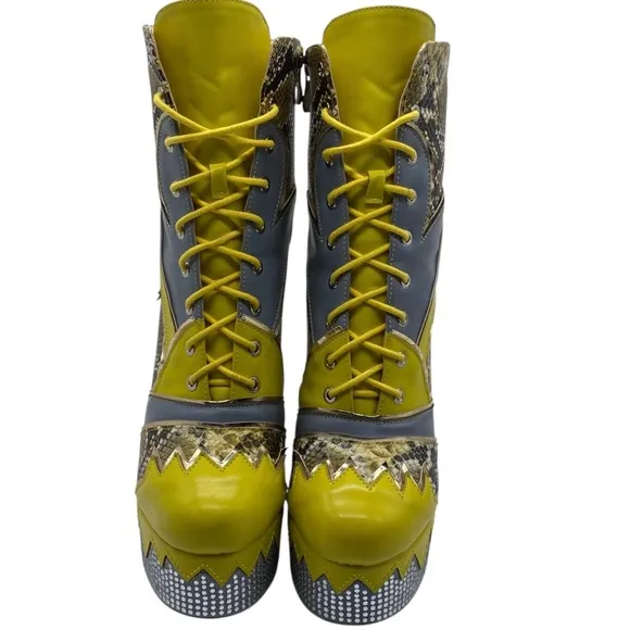 Azalea Wang Diver Platform Boots Sz 8.5 Yellow Heeled Embellished Chunky Lace Up