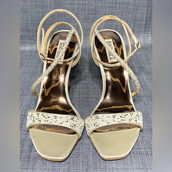 Badgley Mischka Sally Embellished Ankle Strap Satin Ivory Dress Sandal Size 9