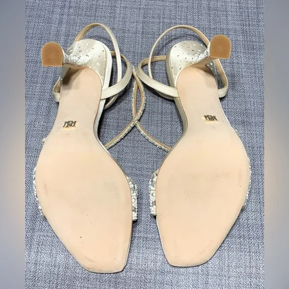 Badgley Mischka Sally Embellished Ankle Strap Satin Ivory Dress Sandal Size 9