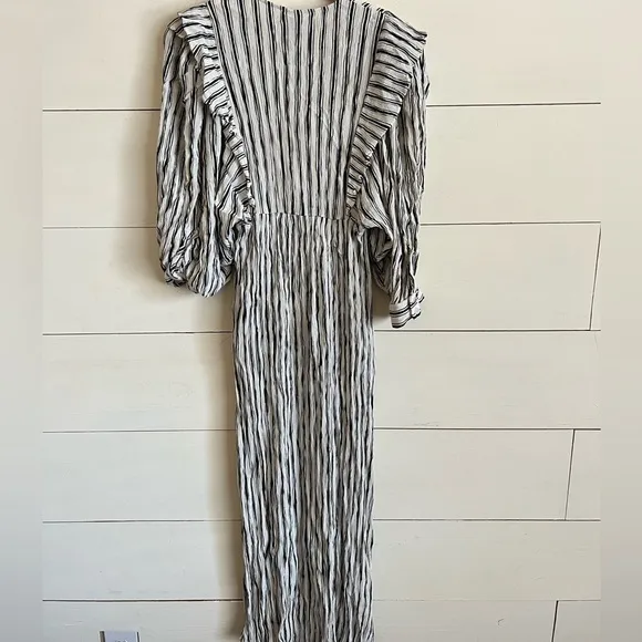 BAUM UND PEERDGARTEN Alona Dress in Black Stripe