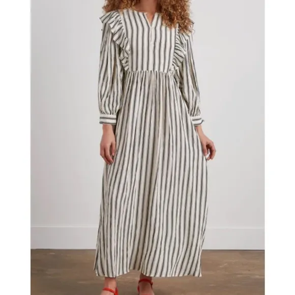 BAUM UND PEERDGARTEN Alona Dress in Black Stripe