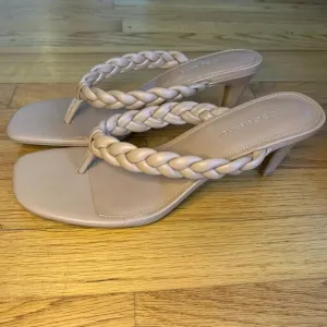 BCBGeneration Tulani Dress Sandal with Braided Detailing, Women Size 8.5