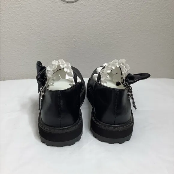 Berobello Black and White Girls Maryjane Shoes with Heart Cutout Size 36 5.5