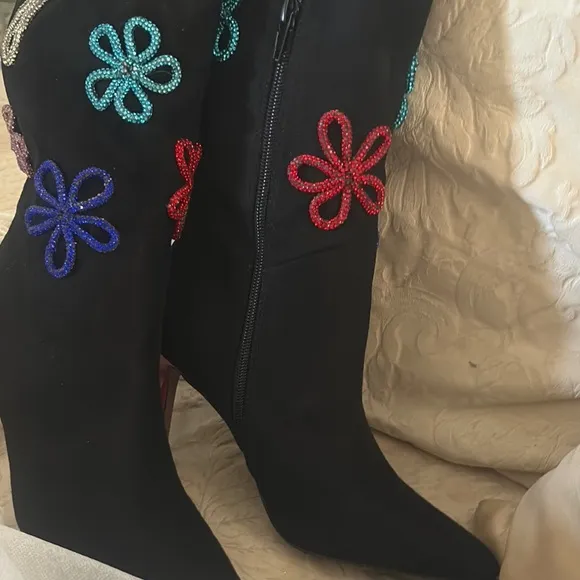 Betsy Johnson New Colorful Crystal Beaded Black Knee-High Boots size 6