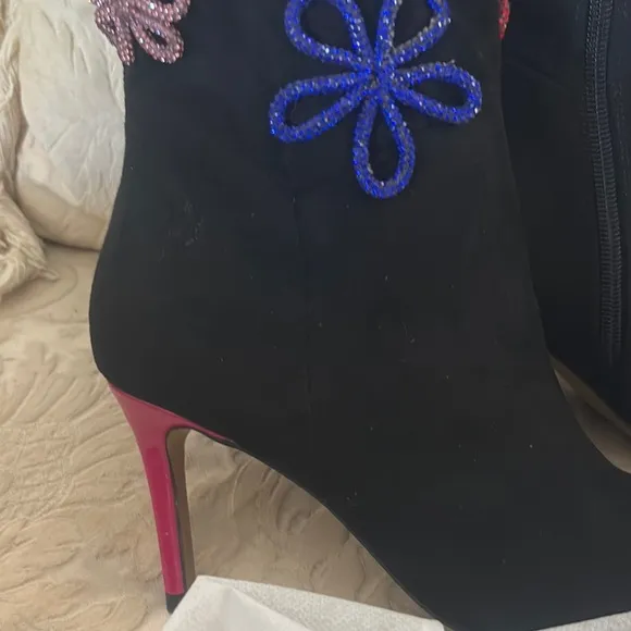 Betsy Johnson New Colorful Crystal Beaded Black Knee-High Boots size 6
