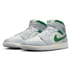 BIG KIDS AIR JORDAN RETRO- 1 MID casual shoes size 4Y  New