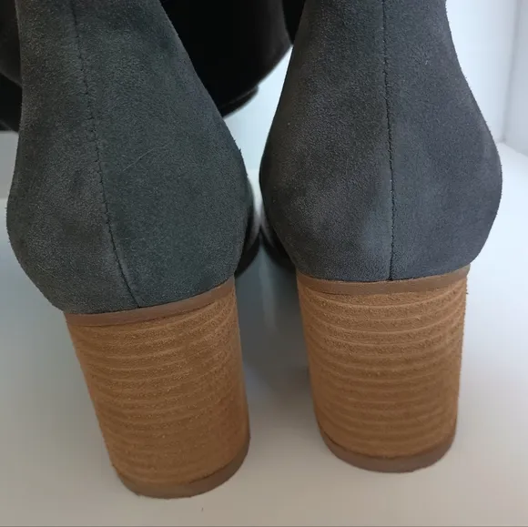 Blondo Knee High Sock Boots Womens Size 11 Gray Waterproof Suede Block Heel