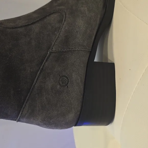 Born Boots Gray Knee High New 8 1/2 Cotto Suede Lace Up Back Side Zippper Grey