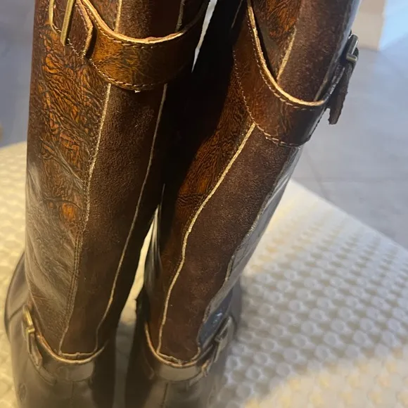 Born leather Boots