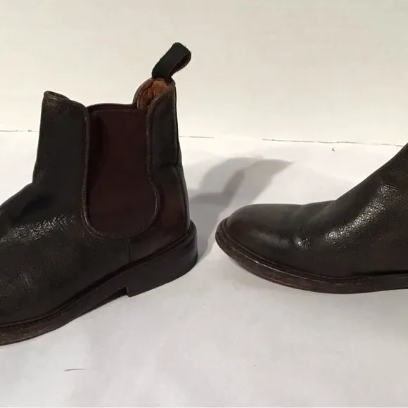 Bowery Chelsea Boot by The Frye Company Stonewashed Leather slip on Brown Sz 8D