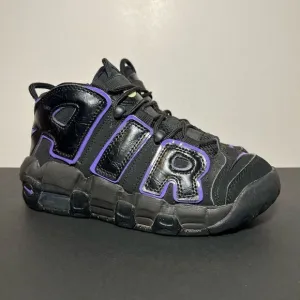 Boys NIKE Air More Uptempo Action Grape Athletic Sneakers / Size 4Y