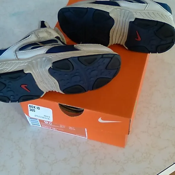 Boys Nike Attest VIII athletic shoes