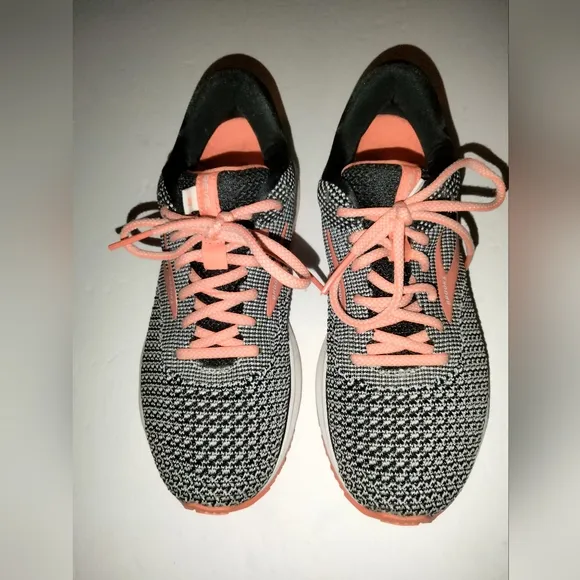 Brooks 7 (Size 7) Multicolored Knit Lace Up Comfort Revel 2 Running Sneakers