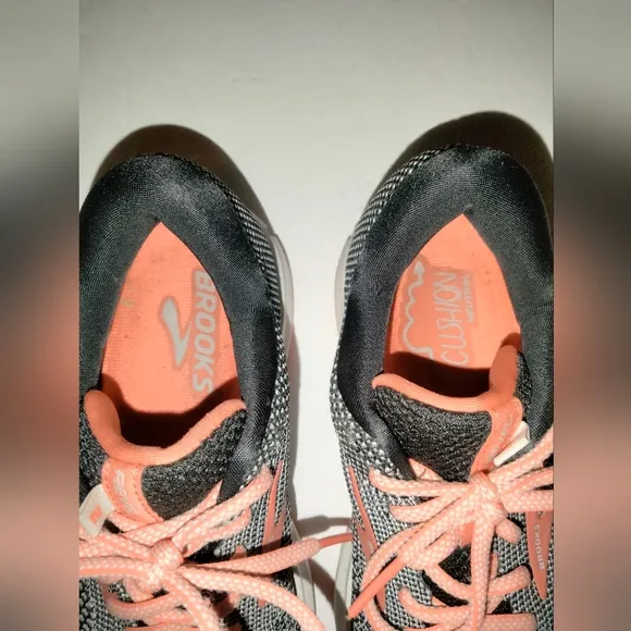 Brooks 7 (Size 7) Multicolored Knit Lace Up Comfort Revel 2 Running Sneakers