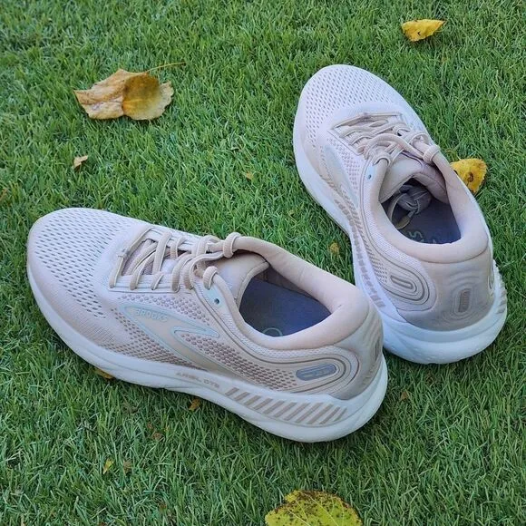 BROOKS ARIEL GTS 23 - Women's Athletic Shoes - SIZE 7.5B