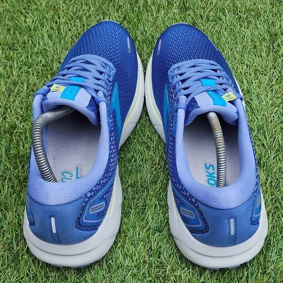 BROOKS GHOST 14  - Women's Athletic Shoes - SIZE 9.5B