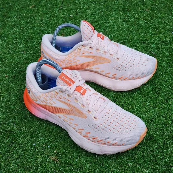 BROOKS GLYCERIN  20 - Womens Athletic Shoes- SIZE 8B