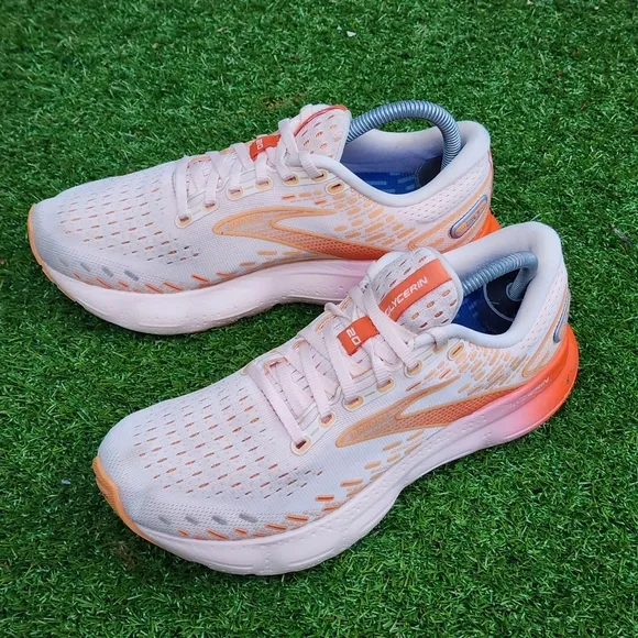 BROOKS GLYCERIN  20 - Womens Athletic Shoes- SIZE 8B