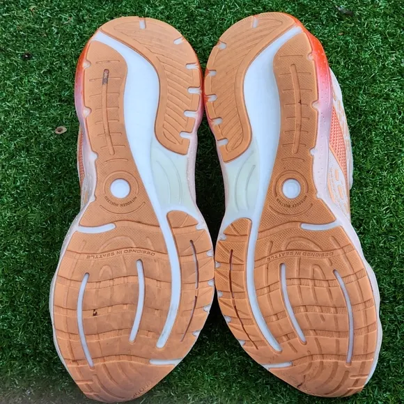 BROOKS GLYCERIN  20 - Womens Athletic Shoes- SIZE 8B