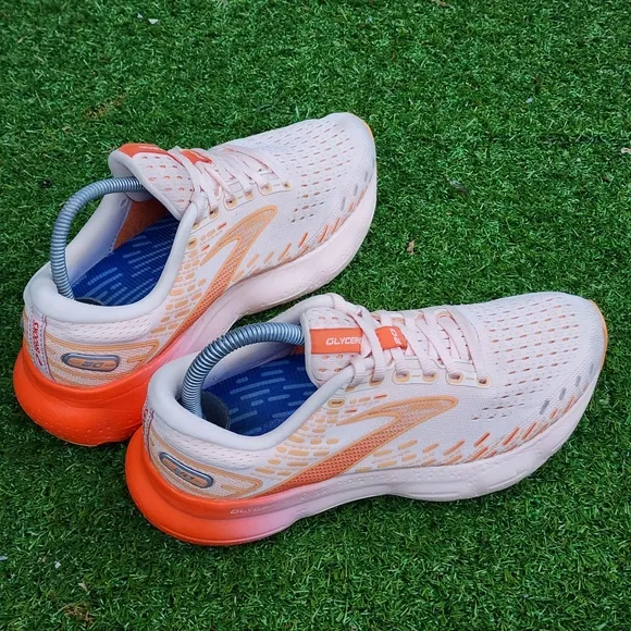 BROOKS GLYCERIN  20 - Womens Athletic Shoes- SIZE 8B